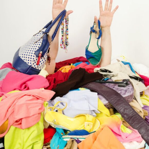 LIKE for LIVE SHOW notifications + CHECK my CLOSET - Picture 1 of 2